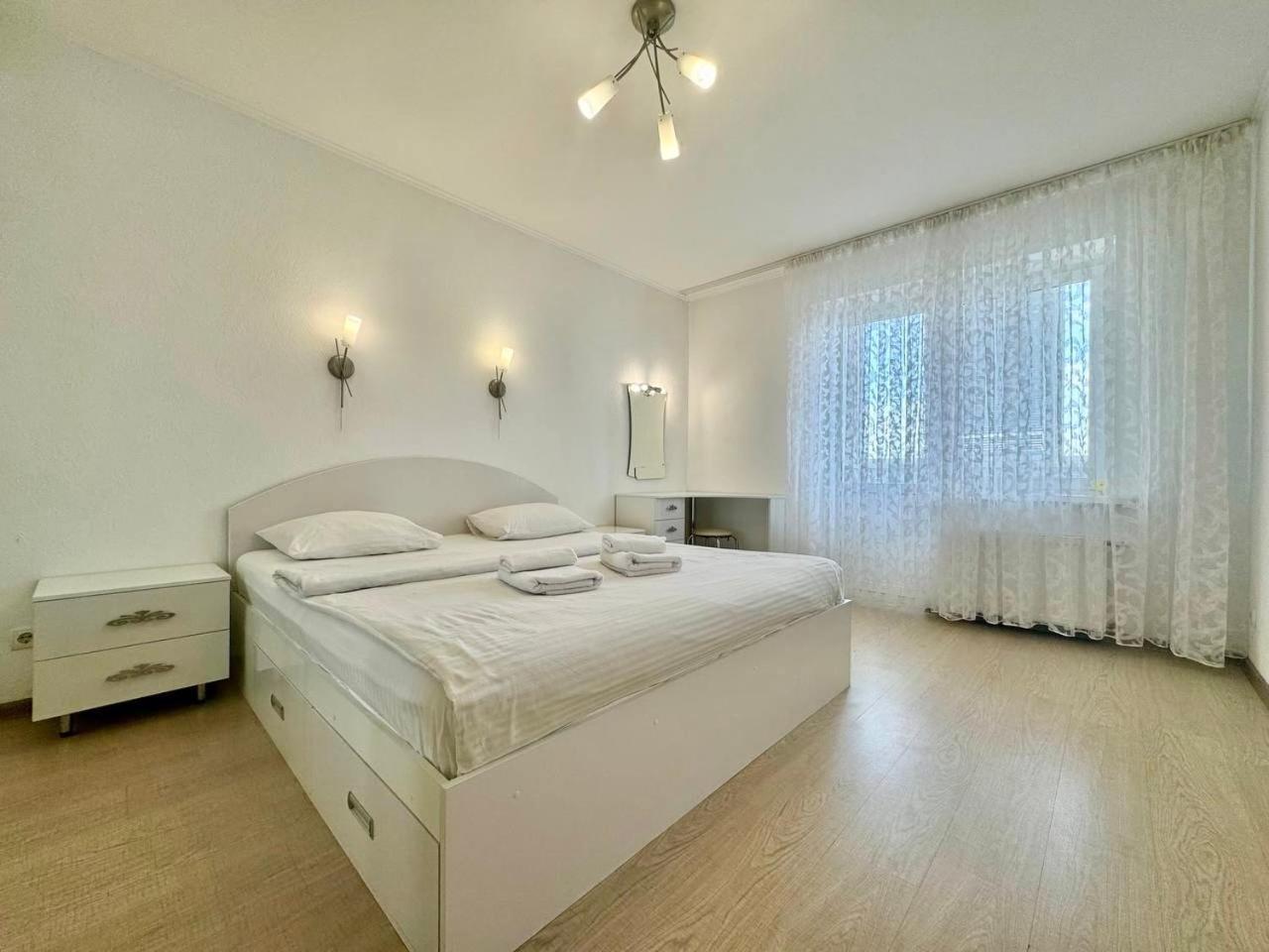 Apartpoltava Стильні Білосніжні Апартаменти, 2-Окремі Кімнати , Документи Для Відрядження , Банківський Чек Exteriör bild