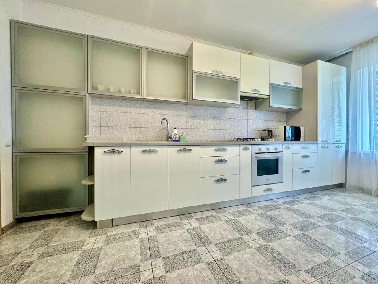 Apartpoltava Стильні Білосніжні Апартаменти, 2-Окремі Кімнати , Документи Для Відрядження , Банківський Чек Exteriör bild